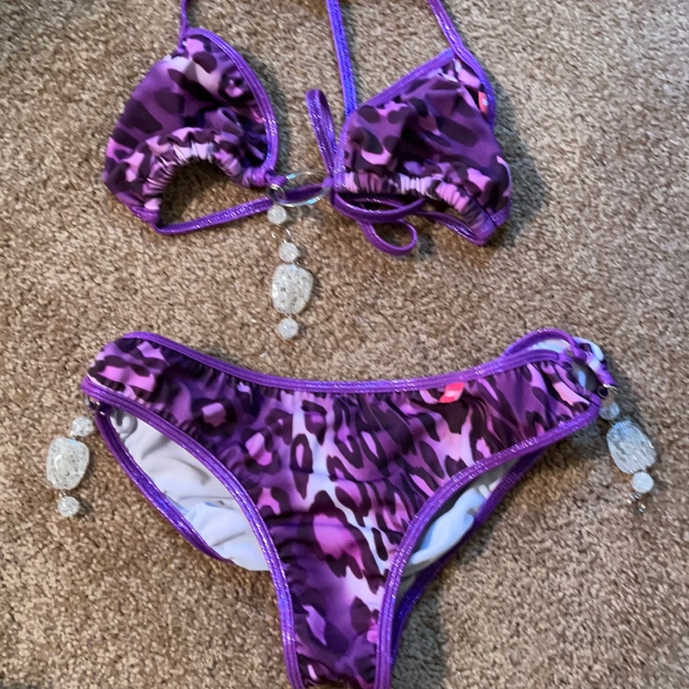 Sexy scrunch bikini